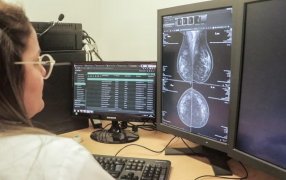 Octubre Rosa: El Hospital Dr. Ramón Madariaga en la ciudad de Posadas invita a las mujeres a realizarse estudios ginecológicos y mamográficos