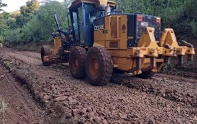 Misiones: La Dirección Provincial de Vialidad aprovechó el clima favorable para acondicionar rutas terradas de la provincia