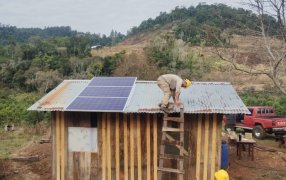 Misiones: Cuatro familias rurales recibirán el nuevo año con energía solar en sus chacras