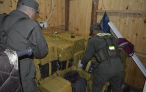 Investigaciones llevadas a cabo por Gendarmería Nacional derivaron en el secuestro de 1.800 kilos de marihuana