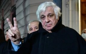 El empresario tiene 78 años: Internaron a Alberto Samid en Punta del Este y piden su traslado urgente a Buenos Aires