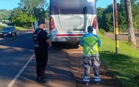 Misiones: Detectan a un chofer del transporte público alcoholizado que trasladaba 24 pasajeros sobre la Ruta Provincial Nº 103, a la altura del acceso a Picada Maipú