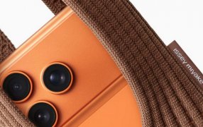 Financial Times resaltó el boom de compras de argentinos ante la apertura de la economía: Furor por Apple, Lego y Stanley