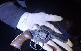 La Jefatura de Policía de Misiones ordenó el arresto de dos suboficiales por la venta ilegal de armas