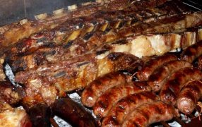 Adiós a la épica del asado: Llega la era del pollo y del cerdo