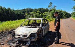El Alcázar: Hallaron un vehículo totalmente incinerado a la vera de la Ruta Provincial N° 211