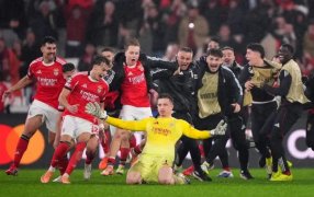 Bajo la lluvia y en la última: La épica clasificación de Benfica gracias a un gol de su arquero ante Real Madrid en Champions League