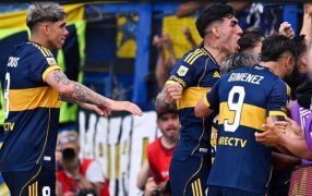 Superclásico: Boca Juniors aplastó 2 a 0 a un flojísimo River Plate y aseguró su regreso a la Copa Libertadores