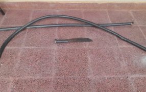 Roban cables del alumbrado público en Posadas: La Policía de Misiones los sorprendió mientras cortaban el tendido y terminaron demorados tras una breve fuga