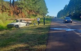 San Vicente: Choque entre dos camionetas sobre la Ruta Nacional 14, tuvo como saldo un lesionado