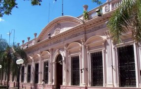 Misiones: El Gobernador Hugo Passalacqua echó a un funcionario por un posible caso de estafa piramidal