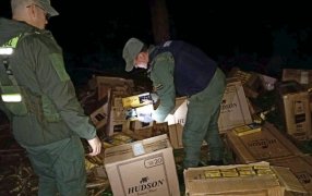 Gendarmería Nacional secuestró más de 26 mil paquetes de cigarrillos, la mercadería se encontraba acopiada en un pinal