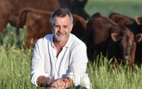 La salud de Christian Petersen: El chef fue trasladado a Buenos Aires en un avión sanitario y se encuentra internado en el Hospital Alemán