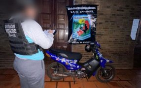 Apóstoles: Circulaban haciendo “willy” y contraexplosiones, demoraron a dos adolescentes de 14 y 16 años y secuestraron una motocicleta