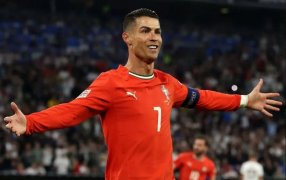 Cristiano Ronaldo metió un doblete, rompió un nuevo récord y está cada vez más cerca de los mil goles