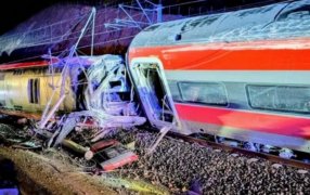 Trágico descarrilamiento de trenes de alta velocidad en España: Al menos 21 muertes y decenas de heridos