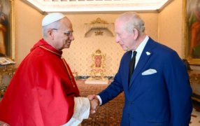 El Papa León XIV y el rey Carlos III hacen historia al rezar juntos por primera vez desde la Reforma