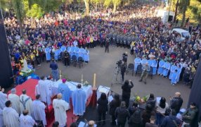“Hoy hacen falta más que nunca cristianos en una sociedad individualista”, afirmó  Monseñor Juan Rubén Martínez en la 64ª peregrinación a Fátima