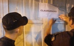 Apóstoles y Montecarlo: Fiestas clandestinas en un salón y un local nocturno, clausurados por permitir el consumo de alcohol a menores