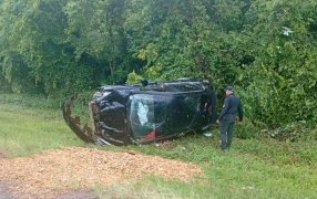 Caraguatay: Despiste en la Ruta Nacional N° 12, automovilista de 55 años fue trasladada al Hospital, donde quedó hospitalizada