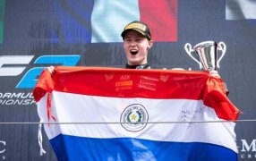 El paraguayo Joshua Düerksen será piloto de Invicta Racing desde la próxima temporada en la Fórmula 2
