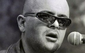 Una voz que cambió todo: Luca Prodan tendrá su lugar en el espacio público en CABA