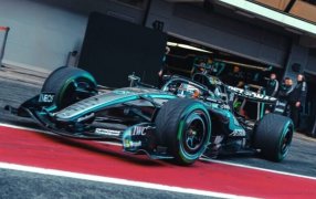 Fórmula 1: Todo de Mercedes, Andrea Kimi Antonelli y George Russell encabezaron los registros del día miércoles en el test catalán