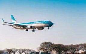 Mediante el Decreto 599/2024: El Gobierno Nacional oficializó la desregulación aerocomercial, se busca que nuevas empresas aéreas y "más competencia"