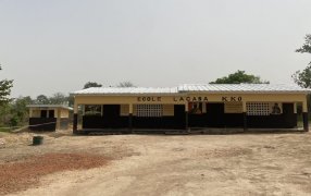 Desde la semilla hasta la escuela: Cómo el cacao impulsa el cambio en Costa de Marfil