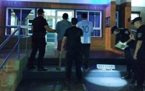 Misiones: Arrestaron a dos individuos cuando intentaban faenar un animal vacuno