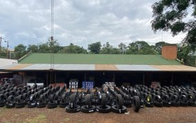 Gendarmería Nacional secuestró 988 neumáticos de origen extranjero, se procedió de la misma manera con mercadería de tienda, bazar y electrónica que eran transportados a bordo de un camión sobre la Ruta Nacional Nº 14
