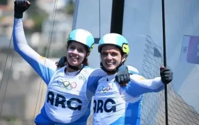 La pareja argentina Majdalani y Bosco ganaron la medalla plateada en vela en los Juegos Olímpicos 2024