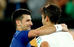 Tenis: El tremendo elogio de Novak Djokovic a Tomás Etcheverry tras eliminarlo del Australian Open, “es fantástico lo que está haciendo”