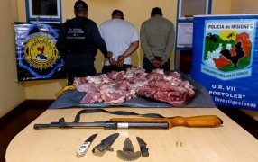Apóstoles: El rápido accionar policial permitió esclarecer un hecho de "abigeato", se detuvo a dos individuos, además se secuestró carne vacuna, armas de fuego y cuchillos