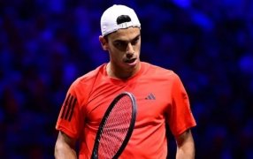 Tenis: Francisco Cerúndolo, eliminado en octavos del Masters 1000 de Shanghái y la rosarina Nadia Podoroska fue rápidamente eliminada en Seúl