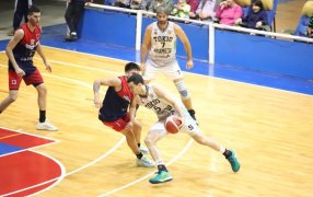 Liga Federal de Básquetbol: Club Tokio de Posadas derrotó a Hércules del Chaco y se aseguró el liderazgo