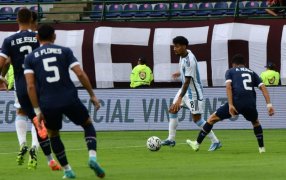 Preolímpico de fútbol: Argentina, con sufrimiento y en la última, le empató a Paraguay y aún sueña con París