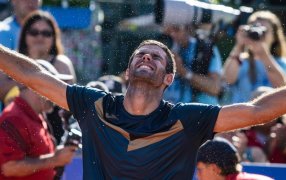 Tenis: El argentino Facundo Díaz Acosta y el chileno Nicolás Jarry, que dio el batacazo ante Alcaraz, son finalistas del Argentina Open