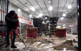 Conurbano bonaerense: Atacaron supermercados y hay al menos 56 detenidos