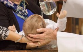 Cinco datos importantes del Bautismo católico