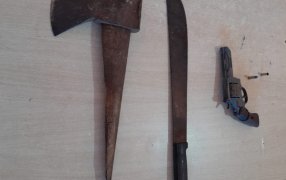 Misiones: Tras una gresca entre vecinos, detuvieron a un individuo con un revólver y dos armas blancas, fue en Puero Rico