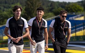 Bélgica: El español Mari Boya llega al circuito de Spa Francorchamps para la novena ronda del campeonato de Formula 3