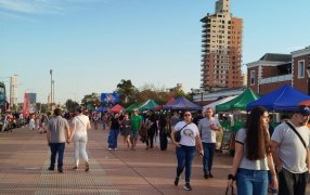 Posadas: Más de cuatrocientos emprendedores locales en el cuarto tramo de la Costanera, para disfrutar de propuestas gastronómicas, artesanías, viveros y una variedad de productos elaborados