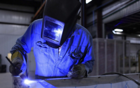 La industria PyME creció 12,2% anual en Enero