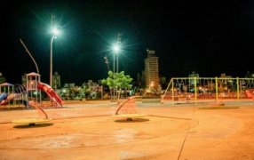 Posadas: Recambio de luminarias en el cuarto tramo de la Costanera