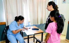 Posadas: Continúan los Operativos de Ingreso Escolar, un refuerzo para facilitar los certificados escolares y el control de salud infantil