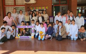 Apóstoles: La Secretaría de Desarrollo Social local, continúa realizándose el Programa "En Tu Escuela", potenciar el trabajo de educadores para ayudar y proteger a los estudiantes del Municipio