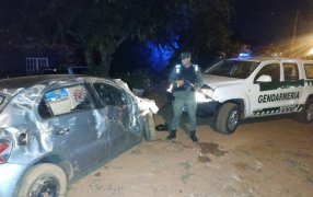 Misiones: Embiste el control de Gendarmería Nacional se da a la fuga, despistando sobre la Ruta Provincial N° 17 con 12.500 paquetes de cigarrillos de origen extranjero