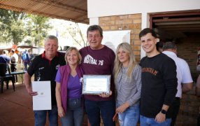 El Autoclub de Apóstoles recibió formalmente el terreno donde funciona su circuito terrado