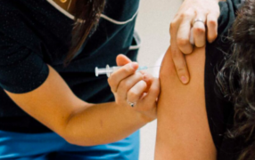 Se inicia una nueva campaña de la vacunación contra el Virus Sincicial Respiratorio para personas gestantes en Misiones